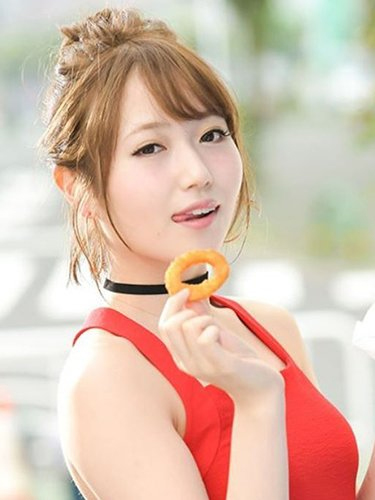 Arare Mochizuki