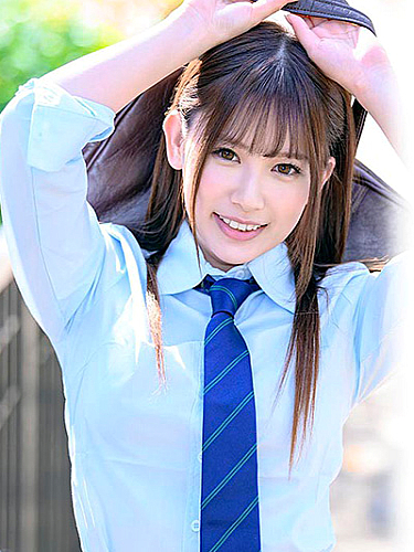 Kannon Shiraishi (白石かのん)