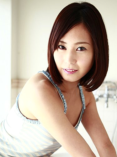 Maki Motoi (もとい真希)