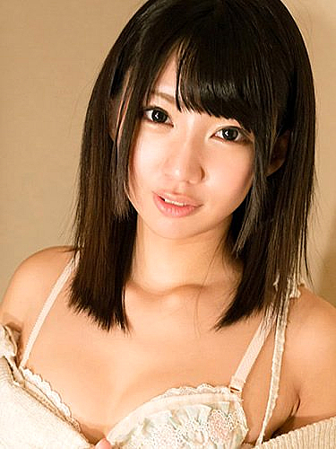 Yui Yamashita (山下優衣)