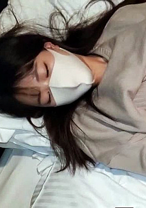 Deleted at 25 [Sanctions] A slender and innocent female college student. She grasps her weakness and forcibly commits it, and vaginal cum shot without contraception