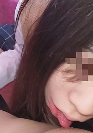 50%OFF! 【個撮】県立普通科②内気な巨乳美少女プリクラとカラオケで奉仕を要求...(特典28分)