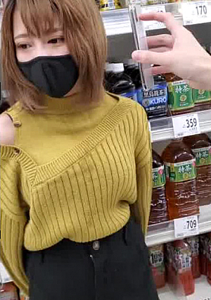 【モ無】多感で美肌な借金妻万引きが見つかり、公衆トイレに連れ込まれ連続中出し