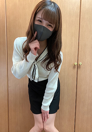 【童貞即尺】出会ってすぐ童貞くんの洗ってない臭いチンポを玄関で即尺5分我慢出来たら生中出し※完全顔出し