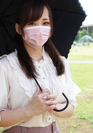 26まで【無修正】ゆるふわ雰囲気のFカップ巨尻の女の子に寝バック騎乗位連続中出し